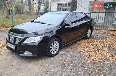 Седан Toyota Camry 2012 в Києві