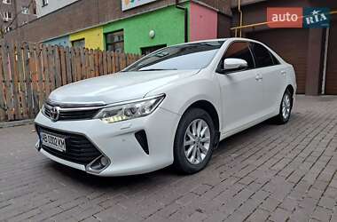 Седан Toyota Camry 2015 в Виннице