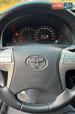 Седан Toyota Camry 2006 в Киеве