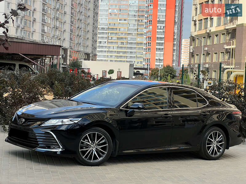 Toyota Camry 2021