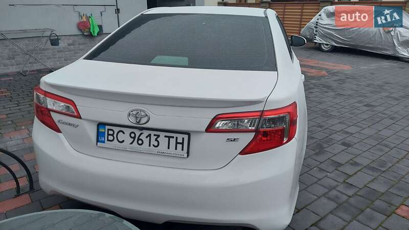 Седан Toyota Camry 2013 в Стрые