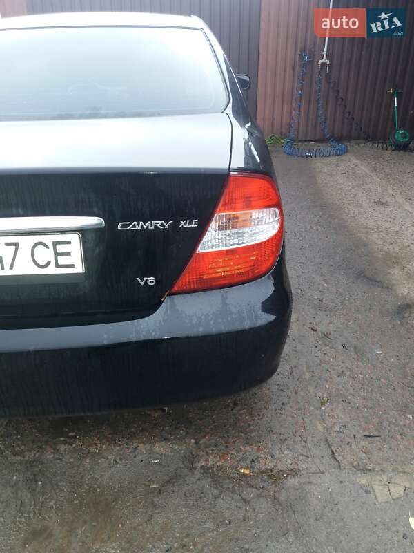 Седан Toyota Camry 2004 в Харкові