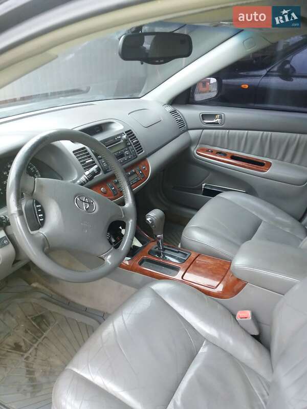 Седан Toyota Camry 2004 в Харкові