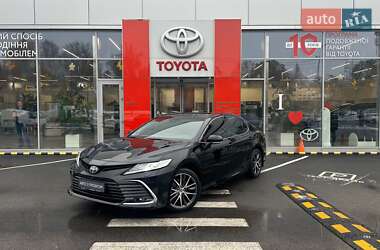 Седан Toyota Camry 2023 в Харькове