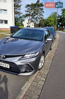 Седан Toyota Camry 2021 в Киеве