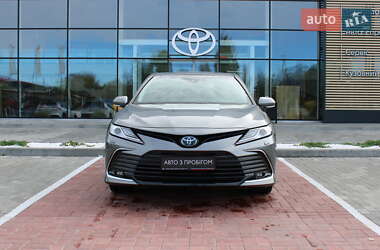 Седан Toyota Camry 2023 в Черкасах