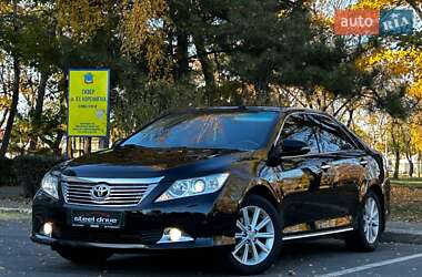 Седан Toyota Camry 2012 в Миколаєві