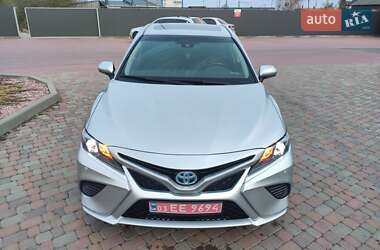 Седан Toyota Camry 2020 в Сарнах