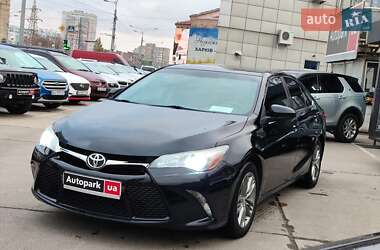 Седан Toyota Camry 2016 в Харькове