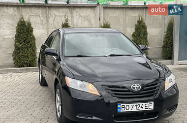 Седан Toyota Camry 2008 в Сарнах