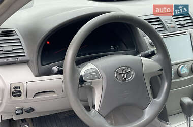 Седан Toyota Camry 2008 в Сарнах