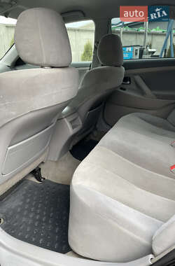 Седан Toyota Camry 2008 в Сарнах