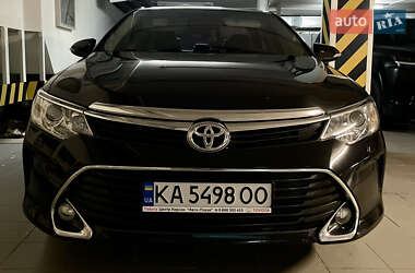 Седан Toyota Camry 2016 в Киеве