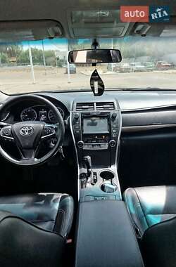 Седан Toyota Camry 2015 в Николаеве