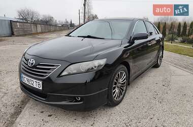 Седан Toyota Camry 2006 в Червонограді