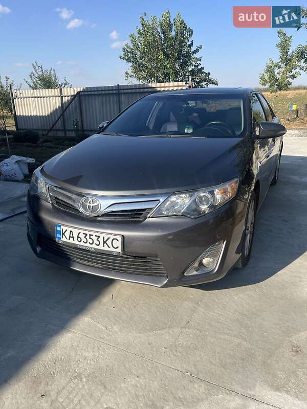 Седан Toyota Camry 2012 в Борисполі
