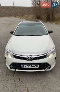 Седан Toyota Camry 2016 в Харькове