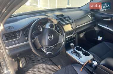 Седан Toyota Camry 2014 в Виннице