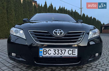 Седан Toyota Camry 2007 в Львове