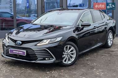 Седан Toyota Camry 2021 в Киеве