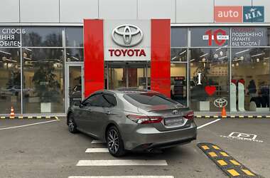 Седан Toyota Camry 2023 в Харкові