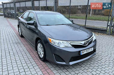 Седан Toyota Camry 2013 в Запорожье