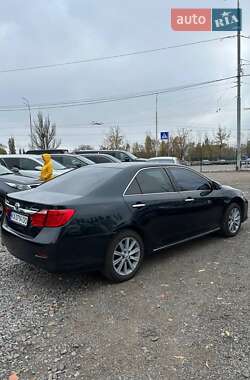 Седан Toyota Camry 2011 в Киеве