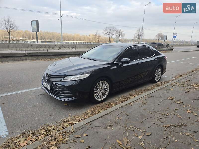 Toyota Camry 2017