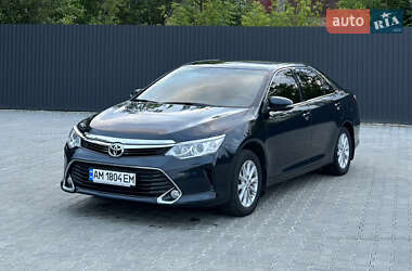 Седан Toyota Camry 2017 в Житомире