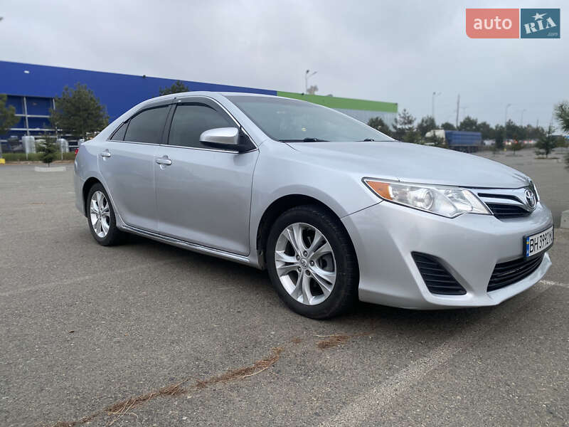 Седан Toyota Camry 2014 в Одессе