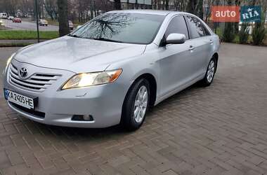 Седан Toyota Camry 2007 в Ровно