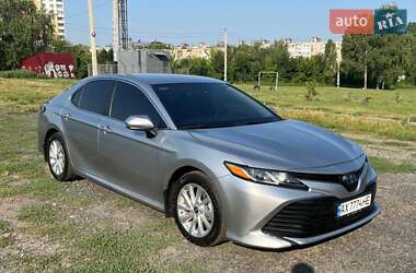 Седан Toyota Camry 2020 в Харкові