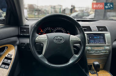 Седан Toyota Camry 2006 в 