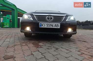 Седан Toyota Camry 2012 в Києві