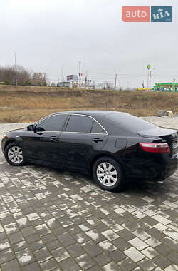 Седан Toyota Camry 2006 в Хмельницком