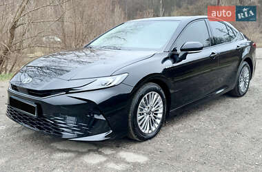 Седан Toyota Camry 2024 в Киеве