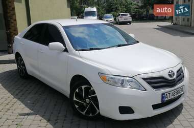 Седан Toyota Camry 2010 в Івано-Франківську