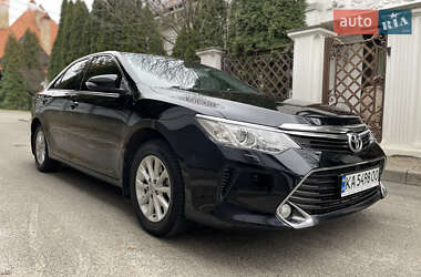 Седан Toyota Camry 2016 в Киеве