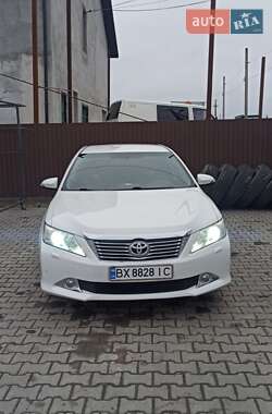 Седан Toyota Camry 2012 в Кам'янець-Подільському