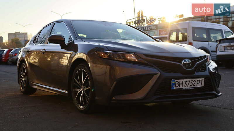 Седан Toyota Camry 2021 в Одесі