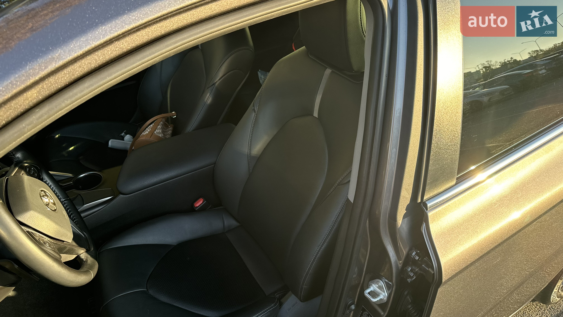 2021 Toyota Camry - мініатюра 28