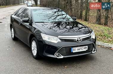 Седан Toyota Camry 2015 в Києві