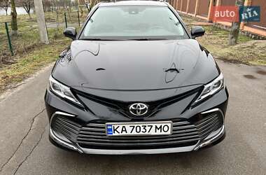 Седан Toyota Camry 2021 в Києві