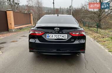 Седан Toyota Camry 2021 в Киеве