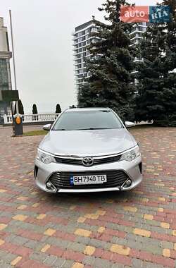 Седан Toyota Camry 2015 в Одессе