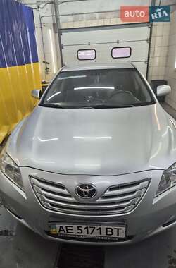 Седан Toyota Camry 2007 в Днепре