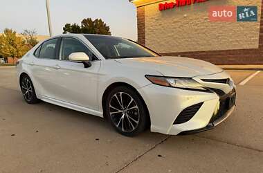 Седан Toyota Camry 2019 в Івано-Франківську