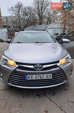 Седан Toyota Camry 2015 в Дніпрі