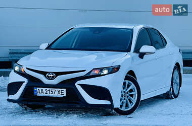 Седан Toyota Camry 2022 в Києві