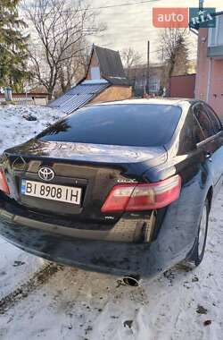 Седан Toyota Camry 2007 в Хороле